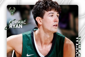 夏联场均11.8分2.4板1.6助!雄鹿官方:与瑞安签Exhibit 10合同 夏联场均11.8分2.4板1.6助!雄鹿官方:与瑞安签Exhibit 10合同