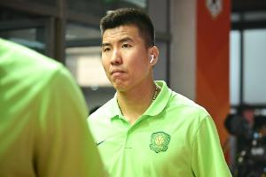 王刚致歉：0-6泰山赛后做出了极其不理智行为，对球迷说一声抱歉