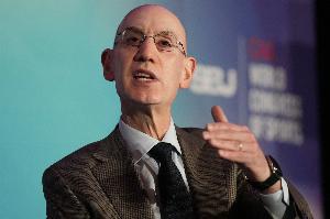 萧华:对于快船要先调查而非处罚 举证阴阳合同的责任在联盟自身 萧华:对于快船要先调查而非处罚 举证阴阳合同的责任在联盟自身