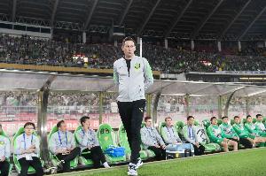 编剧汪海林:国足怕吃苦不去逼抢压迫 施密特执教擅长强化这一点 编剧汪海林:国足怕吃苦不去逼抢压迫 施密特执教擅长强化这一点