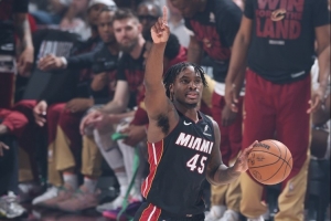 蒂姆-哈达威:我很欣赏戴维恩-米切尔 但他需要更具侵略性 蒂姆-哈达威:我很欣赏戴维恩-米切尔 但他需要更具侵略性