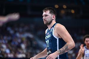 马多-罗:邦加给东契奇制造了很多麻烦 但他依然能打出自己的表现 马多-罗:邦加给东契奇制造了很多麻烦 但他依然能打出自己的表现