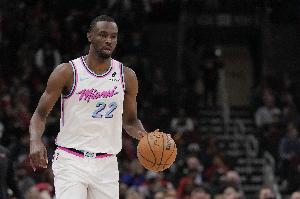 美媒设想三方交易:湖人得维金斯辅佐詹东 八村塁&克内克特赴热火 美媒设想三方交易:湖人得维金斯辅佐詹东 八村塁&克内克特赴热火