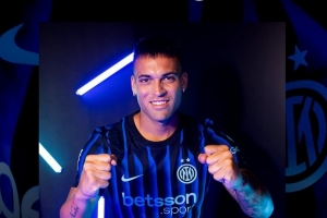 2战1球1助攻,官方:劳塔罗当选国米8月队内最佳球员 2战1球1助攻,官方:劳塔罗当选国米8月队内最佳球员