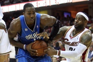 杨毅:09东决魔术淘汰骑士 但说霍华德能单换詹姆斯多少有点牵强 杨毅:09东决魔术淘汰骑士 但说霍华德能单换詹姆斯多少有点牵强