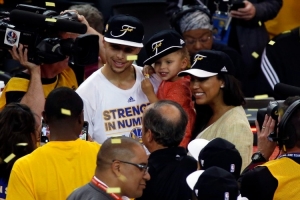 夸梅:若我妻子上节目说库嫂这些话那直接拜拜 谁离不开谁啊? 夸梅:若我妻子上节目说库嫂这些话那直接拜拜 谁离不开谁啊?