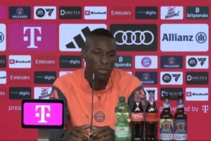 杰克逊:转会过程虽有过一些艰难时刻,但我非常有信心能留在拜仁 杰克逊:转会过程虽有过一些艰难时刻,但我非常有信心能留在拜仁