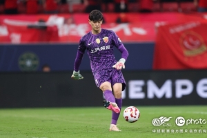 上海海港4-2云南玉昆,9月17日将在亚冠首轮主场对阵神户胜利船 上海海港4-2云南玉昆,9月17日将在亚冠首轮主场对阵神户胜利船