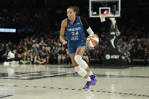 山猫主帅:WNBA历史首位180俱乐部获得了MVP 科利尔也配得上 山猫主帅:WNBA历史首位180俱乐部获得了MVP 科利尔也配得上