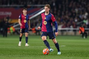 世体:德容缺席今天巴萨的合练,不会参加与瓦伦西亚的比赛 世体:德容缺席今天巴萨的合练,不会参加与瓦伦西亚的比赛