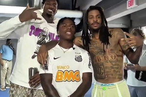 谁更像粉丝?甲亢哥偶遇莫兰特&小贾 用的还是三折叠 谁更像粉丝?甲亢哥偶遇莫兰特&小贾 用的还是三折叠