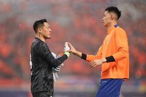 鲁媒:山东泰山门将于金永因为生病缺席客战申花的比赛 鲁媒:山东泰山门将于金永因为生病缺席客战申花的比赛