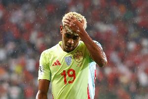 弗里克:亚马尔明天上不了,西班牙国家队给他用了止痛药上场比赛 弗里克:亚马尔明天上不了,西班牙国家队给他用了止痛药上场比赛