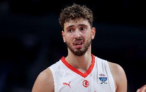 就差得分了!申京首节5中0未得分 但送出3助攻抢下4前场板! 就差得分了!申京首节5中0未得分 但送出3助攻抢下4前场板!