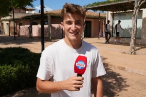 托雷:过去三年我在巴萨上场时间不多,所以我必须考虑自己的未来 托雷:过去三年我在巴萨上场时间不多,所以我必须考虑自己的未来