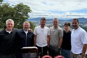 传奇重聚!鲁尼与卡里克、费迪南德、维迪奇、朴智星、小猪合影 传奇重聚!鲁尼与卡里克、费迪南德、维迪奇、朴智星、小猪合影