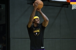 期待新赛季!湖人官方晒范德比尔特训练照:回到球馆🗣️ 期待新赛季!湖人官方晒范德比尔特训练照:回到球馆🗣️