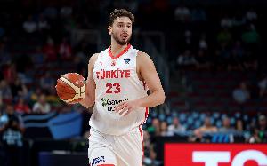 土耳其大胜希腊!上一次打进欧锦赛决赛还是在24年前! 土耳其大胜希腊!上一次打进欧锦赛决赛还是在24年前!