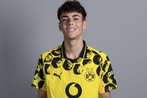 迪马济奥:巴西U17想抢走意大利新星,派特使赴多特劝说伊纳西奥 迪马济奥:巴西U17想抢走意大利新星,派特使赴多特劝说伊纳西奥