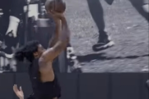 苦练急停跳投!杰伦-格林社媒转发近期训练视频 苦练急停跳投!杰伦-格林社媒转发近期训练视频