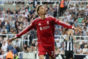 埃基蒂克:我还有很多需要改进的地方 很容易和维尔茨产生共鸣 埃基蒂克:我还有很多需要改进的地方 很容易和维尔茨产生共鸣