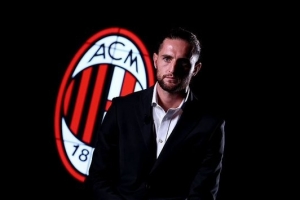 拉比奥特:我本可以去有欧冠踢的球队,但他们都没有夺冠的雄心 拉比奥特:我本可以去有欧冠踢的球队,但他们都没有夺冠的雄心