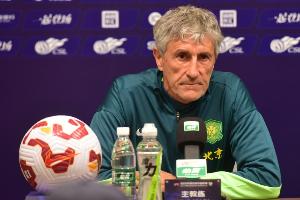 今晚报：若国安和申花下轮再遭败绩 就将提前告别本赛季争冠大战