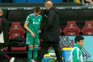 利物浦半场调整,麦卡利斯特被换下,布拉德利替补登场 利物浦半场调整,麦卡利斯特被换下,布拉德利替补登场