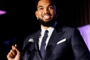 官方:尼克斯球星唐斯正式入选肯塔基大学2025届体育名人堂 官方:尼克斯球星唐斯正式入选肯塔基大学2025届体育名人堂