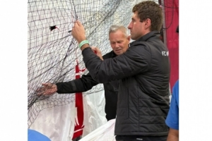 图片报:穆勒的弟弟仍在拜仁工作,负责协调球迷的TIFO表演 图片报:穆勒的弟弟仍在拜仁工作,负责协调球迷的TIFO表演