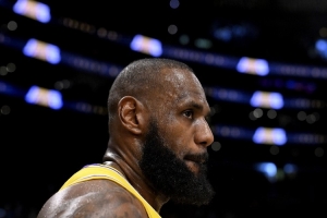 卡南谈欢迎来到NBA时刻:意识到了詹姆斯有多强 他知道我们的战术 卡南谈欢迎来到NBA时刻:意识到了詹姆斯有多强 他知道我们的战术