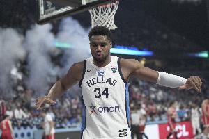 差距较大!希腊全队半场罚球20中13 芬兰全队罚球仅6中4 差距较大!希腊全队半场罚球20中13 芬兰全队罚球仅6中4