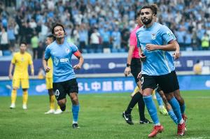 大连英博本场比赛有19次射门,是球队单场中超第二多的 大连英博本场比赛有19次射门,是球队单场中超第二多的