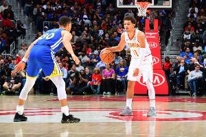 特雷-杨:当我不再是对手的迷弟时 我第二年就场均29分了 特雷-杨:当我不再是对手的迷弟时 我第二年就场均29分了