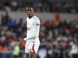 邮报:扎哈控股球队被迫花1万镑,来清理因游客露营产生的垃圾 邮报:扎哈控股球队被迫花1万镑,来清理因游客露营产生的垃圾