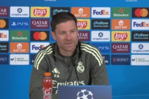 阿隆索:姆巴佩是球队领袖之一 维尼修斯状态很好明天可以首发 阿隆索:姆巴佩是球队领袖之一 维尼修斯状态很好明天可以首发