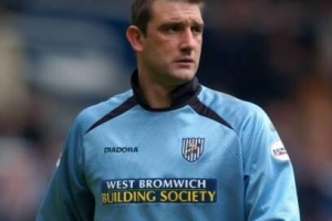 太阳报:前英超门将霍尔特被诊断出两种绝症,现正在接受姑息治疗 太阳报:前英超门将霍尔特被诊断出两种绝症,现正在接受姑息治疗