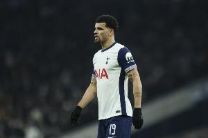 脚踝伤势还未康复!记者:索兰克缺席热刺欧冠对阵黄潜的赛前训练 脚踝伤势还未康复!记者:索兰克缺席热刺欧冠对阵黄潜的赛前训练