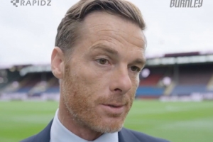 伯恩利主帅:我不把送给利物浦那个点球当作本方球员的一次失误 伯恩利主帅:我不把送给利物浦那个点球当作本方球员的一次失误