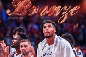 16年的等待！希腊男篮自2009年欧锦赛后再次在国际大赛上夺得奖牌