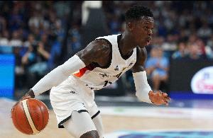 本届赛事MVP!施罗德今年欧锦赛打满9场 场均20.3分3.4板7.2助 本届赛事MVP!施罗德今年欧锦赛打满9场 场均20.3分3.4板7.2助