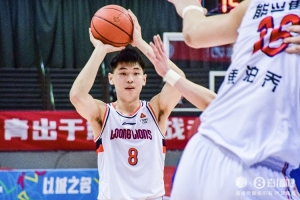 广州队运营董事:崔永熙焦泊乔的价格对所有球队都是统一的 广州队运营董事:崔永熙焦泊乔的价格对所有球队都是统一的