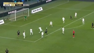 爷青回🥲44岁卡西表演赛飞身精彩扑救 挡出卡卡搓射+西多夫重炮 爷青回🥲44岁卡西表演赛飞身精彩扑救 挡出卡卡搓射+西多夫重炮