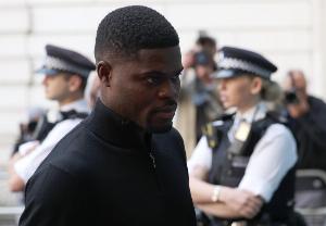 卫报:托马斯将在周三出庭应讯强奸指控,在那之前可能出场踢热刺 卫报:托马斯将在周三出庭应讯强奸指控,在那之前可能出场踢热刺