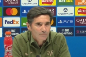 黄潜主帅:欧冠是所有足球人都向往的赛场,我们对托马斯非常满意 黄潜主帅:欧冠是所有足球人都向往的赛场,我们对托马斯非常满意