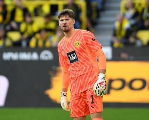 科贝尔:很失望未能赢下比赛,我们必须踢得更冷静更成熟 科贝尔:很失望未能赢下比赛,我们必须踢得更冷静更成熟