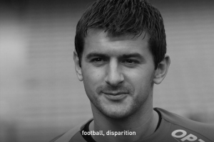 前塞尔维亚国脚米洛瓦诺维奇在元老赛中心脏骤停离世,年仅41岁 前塞尔维亚国脚米洛瓦诺维奇在元老赛中心脏骤停离世,年仅41岁