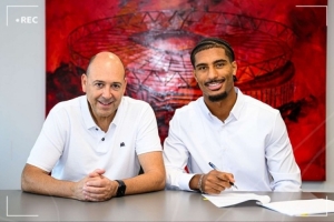 德媒:巴代表现出色并展现出领袖能力,获得高层主帅队友一致称赞 德媒:巴代表现出色并展现出领袖能力,获得高层主帅队友一致称赞