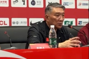 宫鲁鸣:中国女篮做了人员调整 目标是2027、2028年大赛 宫鲁鸣:中国女篮做了人员调整 目标是2027、2028年大赛