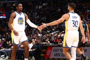 库明加经纪人:给我们球员选项 JK就会全力帮库里夺冠! 库明加经纪人:给我们球员选项 JK就会全力帮库里夺冠!